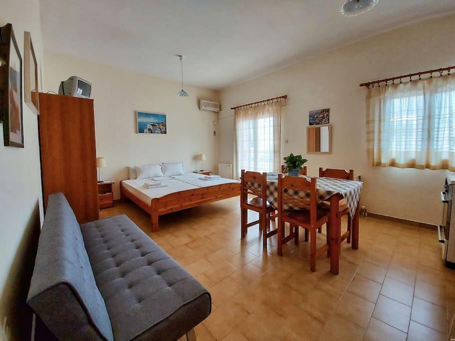 Selfcatering -Studio Helen No 7 Xiropigado Luaran gambar